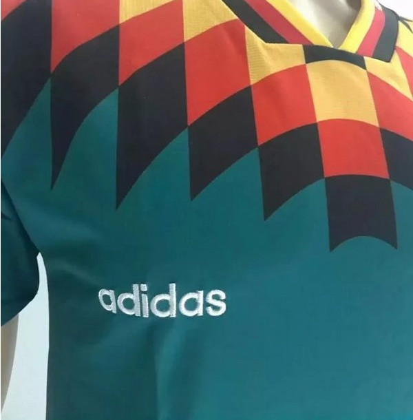 Գերմանիայի 1994 մրցաշրջանի ռետրո մարզաշապիկ