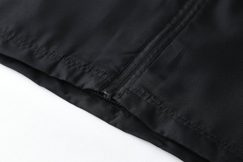 Յուվենտուսի սև բաճկոն