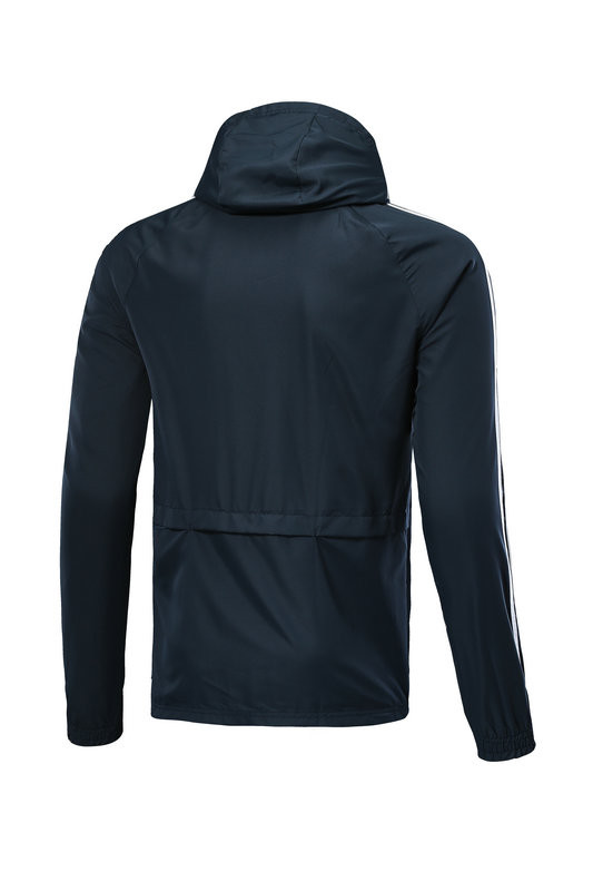 Ռեալ Մադրիդի սև բաճկոն