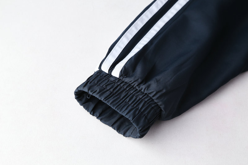 Ռեալ Մադրիդի սև բաճկոն