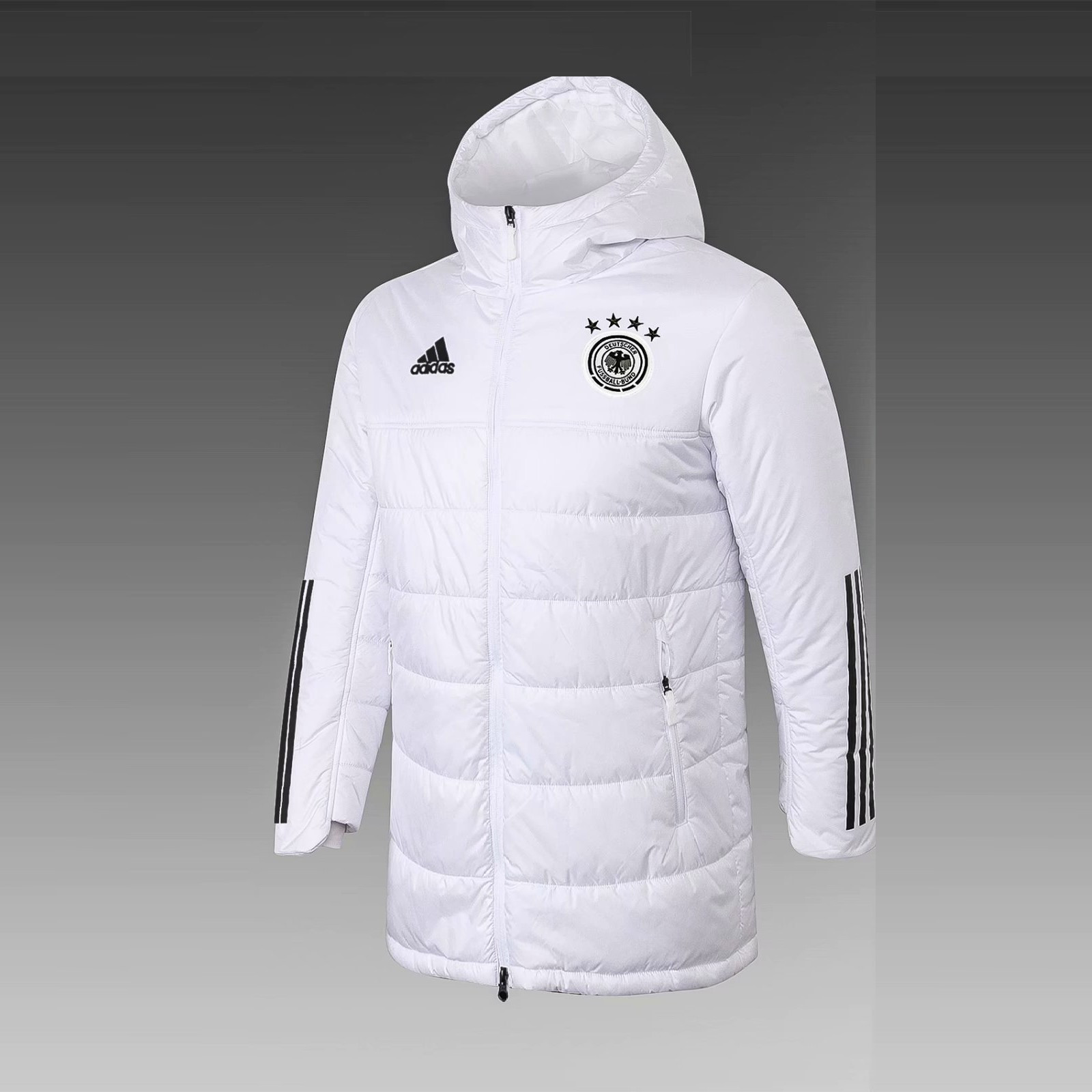 Գերմանիայի հավաքականի սպիտակ բաճկոն