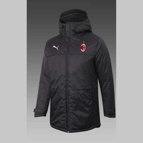 Միլանի սև բաճկոն